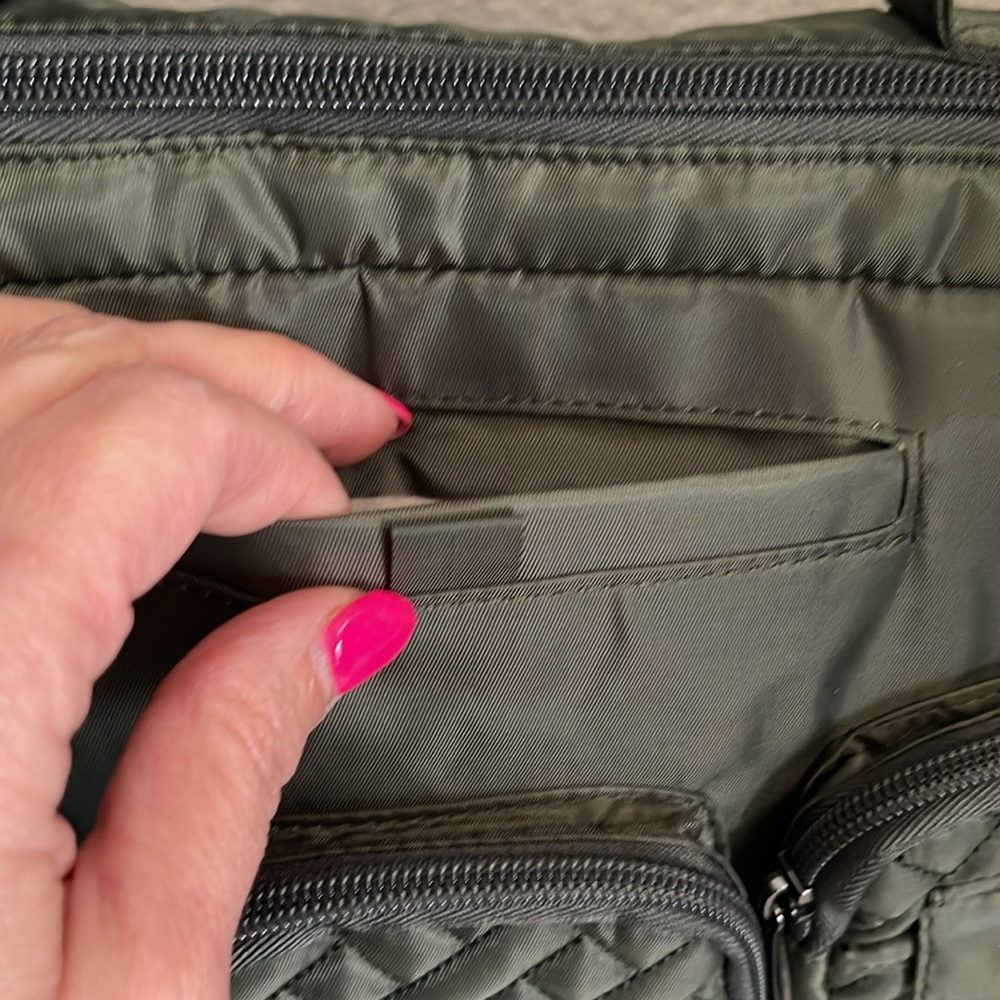 NWOT Lug Crossbody Railcar in Olive - Picture 2 of 9